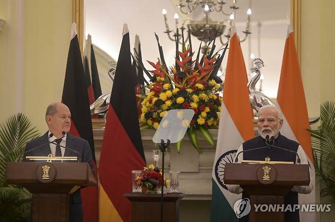 2024년 10월 인도를 방문해 인도 모디 총리와 기자회견중인 독일 숄츠 총리