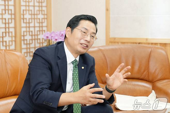 구재이 한국세무사회장(제33대·34대)이 지난 11일 세무사회관(서울 서초구)에서 가진 뉴스1과의 인터뷰에서 향후 임기 2년에 대한 구상을 밝혔다.(한국세무사회 제공. 재판매 및 DB금지)/뉴스1