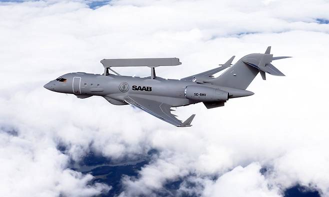스웨덴 사브의 글로벌아이 조기경보통제기가 시험비행을 하고 있다. 사브 제공