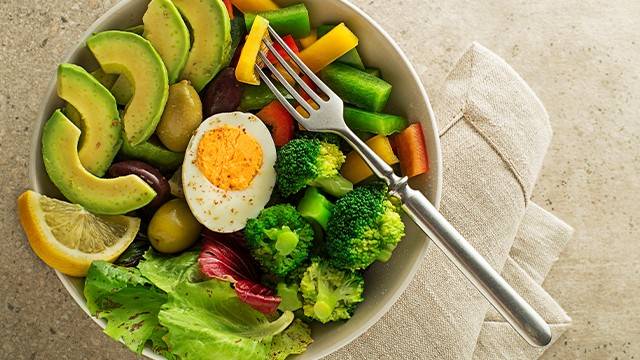 나이가 들수록 필수 영양소를 얼마나, 어떻게 챙겨 먹는지가 중요해진다|출처: 클립아트코리아