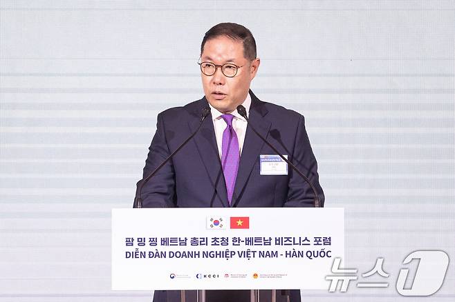 조현상 대한상의 한·베트남 경제협력위원장(효성그룹 부회장)이 지난해 7월 서울 중구 롯데호텔에서 열린 한·베트남 비즈니스 포럼에서 개회사를 하는 모습<자료사진>. 2024.7.1/뉴스1 ⓒ News1 유승관 기자