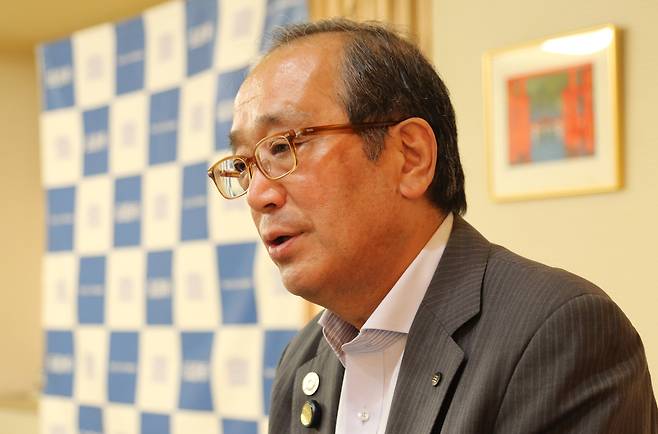 마쓰이 가즈미 일본 히로시마 시장이 지난 9일 히로시마 시청에서 외신 기자들과 한 간담회에서 평화의 중요성을 역설하고 있다. 올해는 히로시마와 나가사키에 원자폭탄이 투하된 지 80년이 되는 해다. /연합뉴스