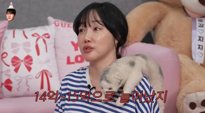 팝 아티스트 낸시랭(49·본명 박혜령)이 지난 7년간 15억대로 불어난 빚 원금을 갚지 못했다고 털어놨다. /사진='파자매 파티' 유튜브 캡처