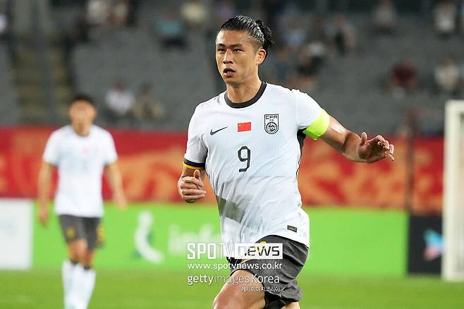 ▲ 중국의 한국전 승리는 2017년 3월 월드컵 최종예선에서가 마지막이다. 당시 1-0 승리를 거둔 이래 최근 7경기 1무 6패를 기록 중이다. 아울러 6연패는 1978년 이후 한중전 사상 최초 기록이다. 한국전 6경기 연속 무득점 불명예도 이어 갔다. 역대 가장 긴 무득점 기록이다.