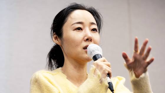 민희진 전 어도어 대표가 지난해 5월 서울 중구 프레스센터에서 어도어 임시주주총회 관련 기자회견을 하고 있다. 뉴스1