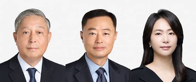 왼쪽부터 이규문 형사대응그룹 고문, 송병철 GRC센터 고문, 송경옥 금융그룹 파트너 변호사. 화우 제공