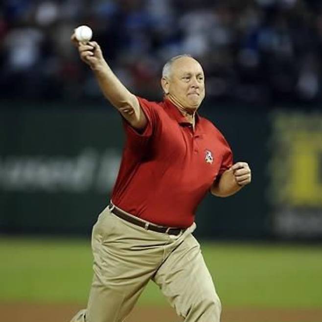 현역 시절 커브를 주무기로 MLB를 호령했던 놀런 라이언. 연합뉴스