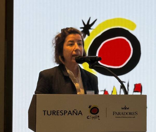 파라도르 글로리아 디아스(Gloria Diaz) 세일즈 총괄 매니저는