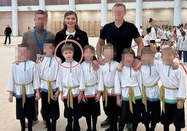 러시아 블라디미르 푸틴 대통령과 여자친구 알리나 카바예바(윗줄 두번째) 숨겨진 아들로 알려진 이반 블라디미로비치 푸틴(아래줄 세번째). /텔레그램