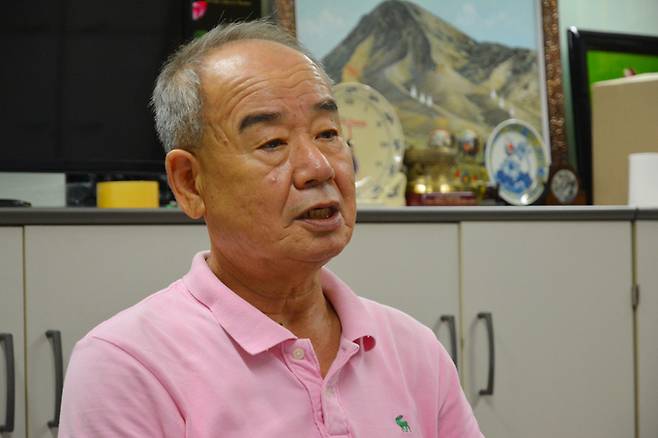 남영진 전 KBS 이사장이 2023년 8월 해임 직후 기자협회보와 인터뷰하고 있는 모습. /강아영 기자