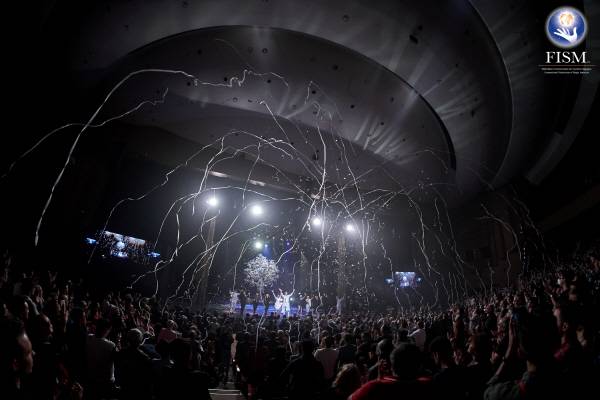 2018년 해운대구 우동 벡스코 오디토리움에서 ‘제 27회 세계마술챔피언십’ 개막식이 열리고 있다. 부산국제매직페스티벌 제공