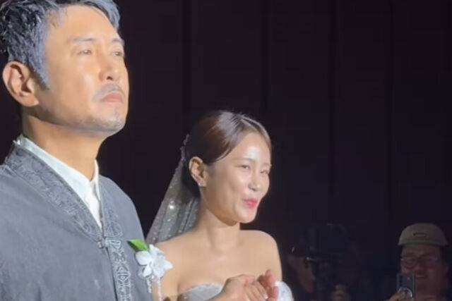 김지민이 김대희의 손을 잡고 버진로드를 걷고 있다. / 박성광 소셜미디어