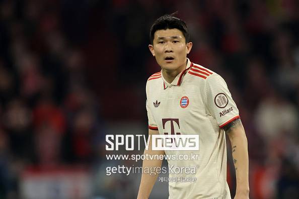 ▲ 토트넘 관련 소식을 전하는 영국 '더 보이 홋스퍼'는 16일(한국시간) 이탈리아 매체 '투토 메르카토 웹'의 보도를 인용해 "토트넘은 김민재 영입전에 돌입했다. 이미 토트넘은 몇 년 동안 김민재를 주시해 왔으며, 과거에도 영입 시도를 했던 바 있다"라고 전했다.