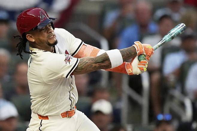 Arizona Diamondbacks' Ketel Marte watches his two run double in the first at the MLB baseball All-Star game between the American League and National League, Tuesday, July 15, 2025, in Atlanta. (AP Photo/Brynn Anderson)
<저작권자(c) 연합뉴스, 무단 전재-재배포, AI 학습 및 활용 금지>