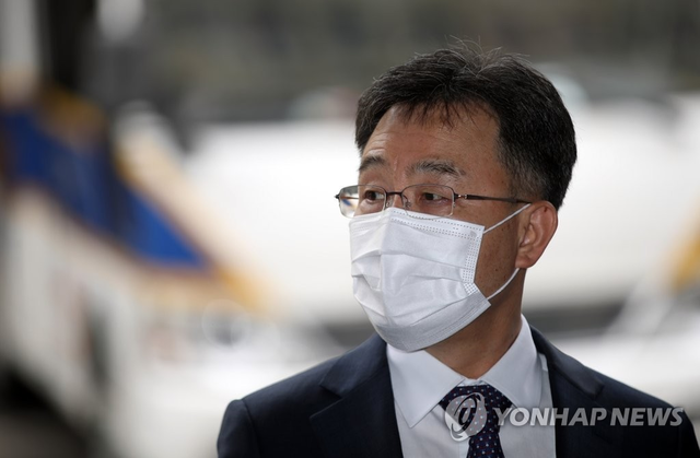 ‘화천대유자산관리’ 대주주 김만배. 그는 18일 대법원으로부터 무죄를 선고 받았다. 연합뉴스 자료사진.