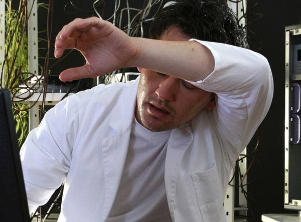 미국의 한 심장내과 전문의가 심근경색을 겪었을 당시 갑작스러운 식은땀과 불안감이 동반됐다고 설명했다.(기사와 직접적인 관련이 없는 사진)./사진=클립아트코리아