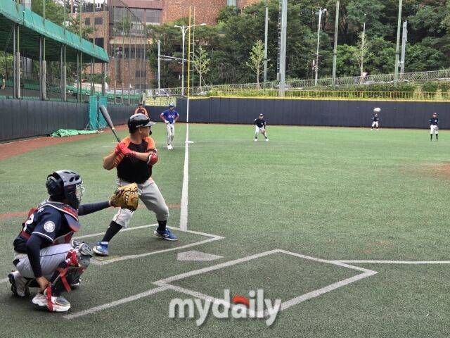 18일 경기 장면. /장충어린이야구장=김건호 기자
