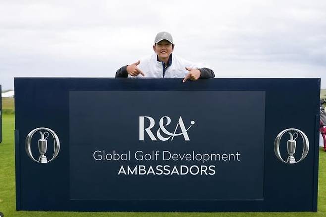 송중기 소셜 미디어