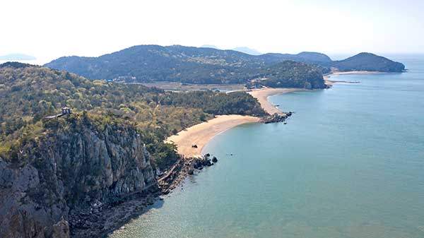 신황정과 큰섬배·작은섬배해변.