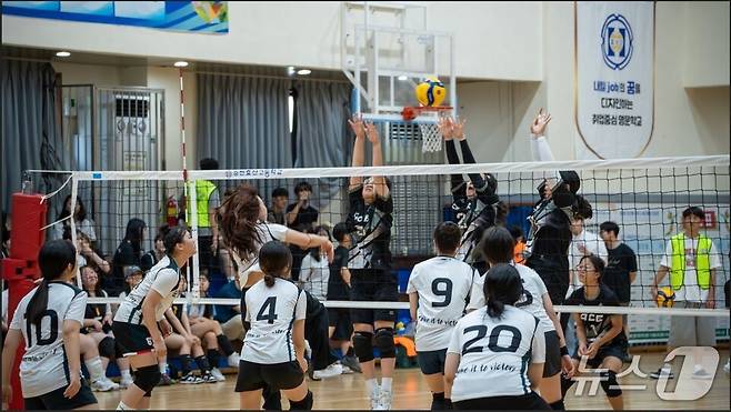 '제3회 효산배 중학교 배구 최강전' 경기 장면(전남도교육청 제공, 재판매 및 DB 금지)/뉴스1