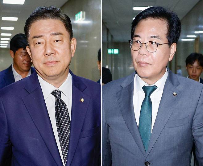 김병기 더불어민주당 대표 직무대행 겸 원내대표(왼쪽), 송언석 국민의힘 비상대책위원장 겸 원내대표가 18일 오후 장관 후보자들 청문보고서 채택 문제 논의 등으로 회동하기 위해 각각 국회 운영위원장실로 향하고 있다. 2025.7.18/뉴스1 ⓒ News1