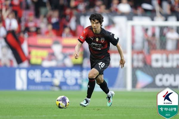 기성용(포항스틸러스). 한국프로축구연맹 제공