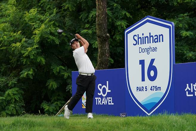 16번홀 티샷하는 유민혁. 사진제공=대한골프협회