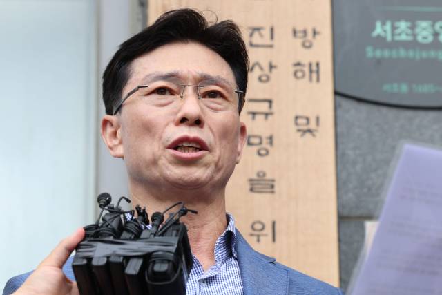 ▲ 임성근 전 해병대 1사단장이 2일 서울 서초구에 마련된 이명현 순직해병 특검 사무실에 출석하며 입장을 밝히고 있다. ⓒ연합뉴스