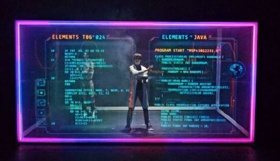 연극 '어느날 아침 깨어나보니 AI가 되어 있었다' 한 장면. 사진=극단 상상창꼬