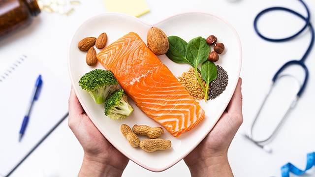 특정 식품들은 혈관 건강을 유지하고 뇌졸중 위험을 낮추는 데 도움을 준다|출처: 클립아트코리아