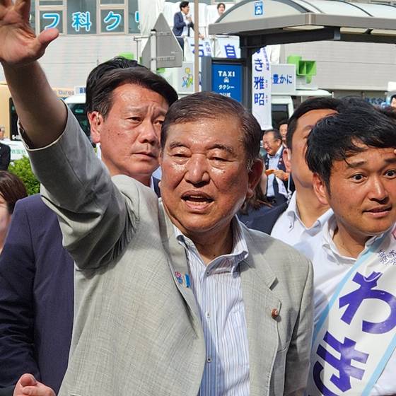 지난 18일 요코하마에서 이시바 시게루 일본 총리가 참의원 선거 유세장에 나오고 있다. 오누키 도모코 특파원