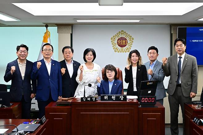 서울시의회 의료관광특위 위원들