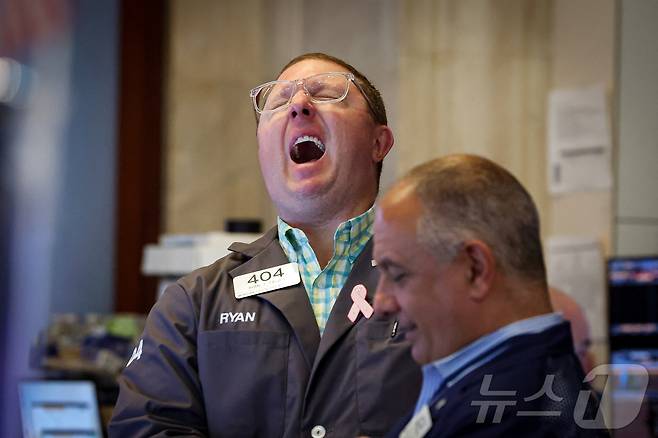 뉴욕증권거래소 트레이더들 ⓒ 로이터=뉴스1