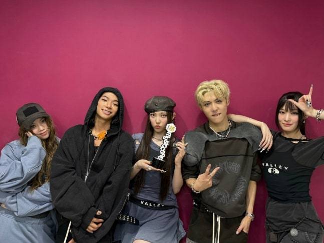 MBC ‘음악 중심’에서 1위를 차지한 올데이프로젝트. 더블랙레이블.