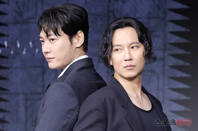 넷플릭스 시리즈 '트리거' 제작발표회에 참석한 배우 김남길, 김영광. 25.7.22ⓒ이혜영 기자 lhy@hankooki.com