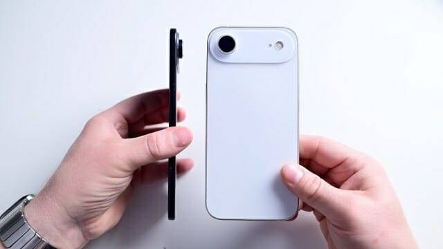 올 가을 출시될 예정인 초박형 스마트폰 '아이폰17 에어' 모형 (사진=애플인사이더)