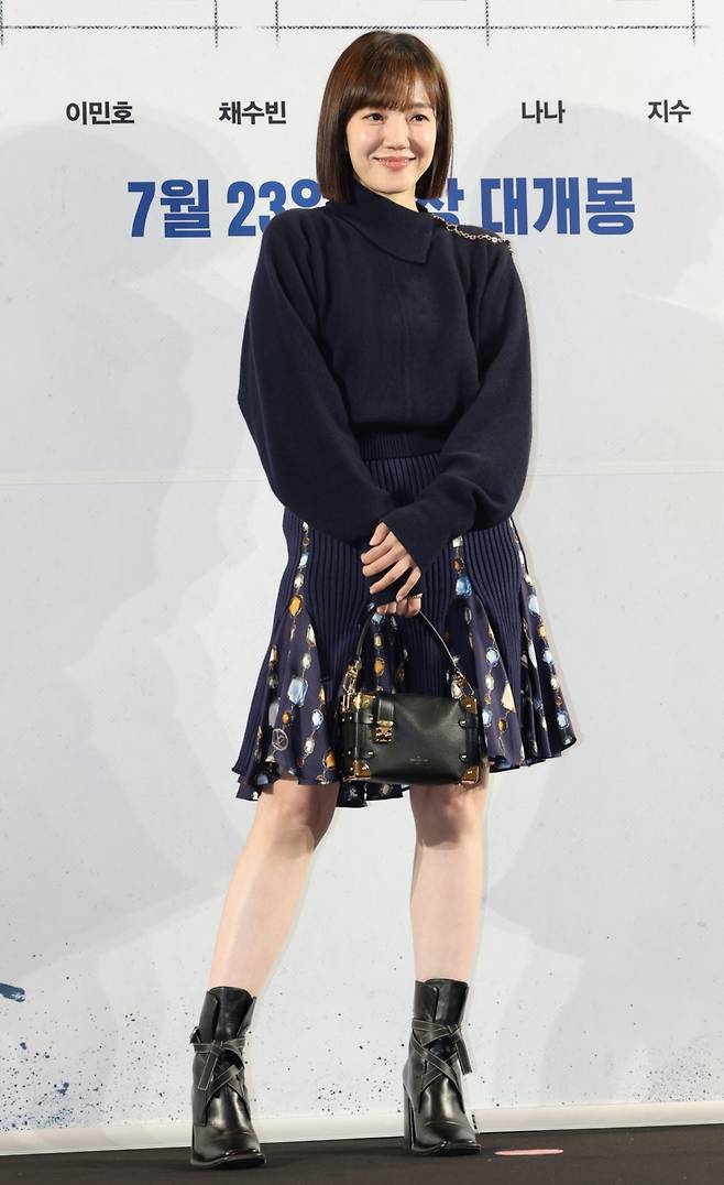 배우 임수정이 지난 21일 오후 서울 롯데시네마 롯데월드점에서 진행된 영화 '전지적 독자 시점(감독 김병우) VIP 시사회 포토월 행사에 참석해 포즈를 취하고 있다. /사진=뉴스1
