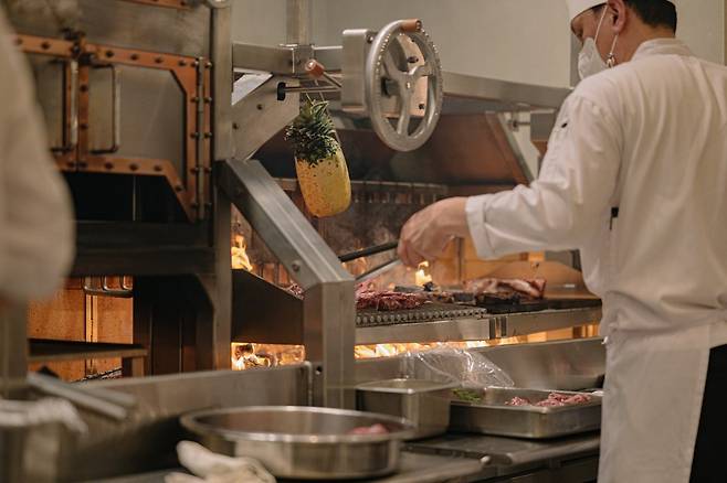 라세느 참나무 장작 그릴