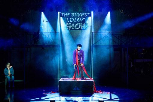 뮤지컬 ‘쇼맨-어느 독재자의 네 번째 대역배우’의 한 장면(사진=국립정동극장).