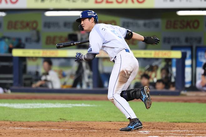 삼성 구자욱이 5일 대구삼성라이온즈파크에서 열린 2025 KBO리그 LG와 경기에서 안타를 치고 있다. 사진 | 삼성 라이온즈