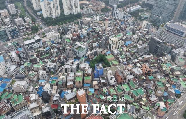 현행 도시 및 주거환경 정비법상 조합원 10분의 1 이상의 요구로 소집된 총회에서 조합원 과반수의 출석과 출석 조합원 과반수의 동의를 받아 조합 임원을 해임할 수 있다. /박헌우 기자