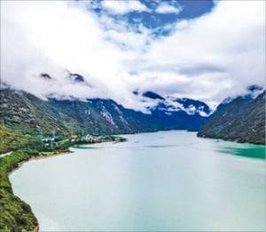 티베트 얄룽창포강. 바이두 캡처