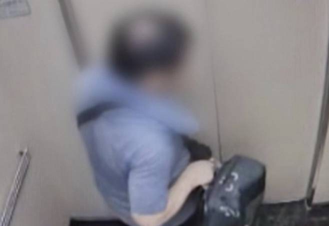 인천 송도 '총기 아들 살해' 사건 피의자. YTN 보도 화면 캡처