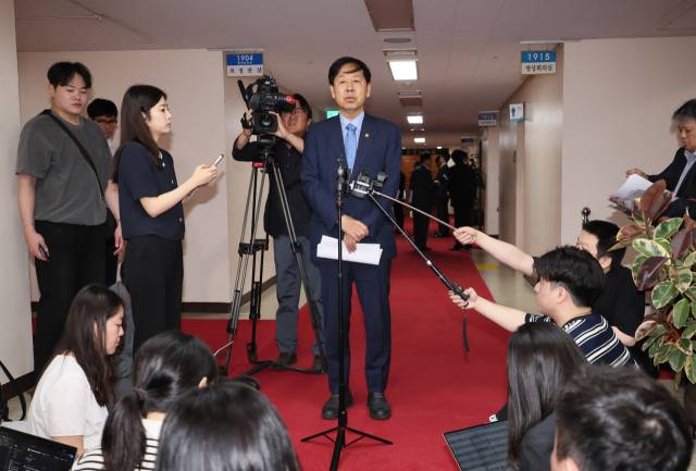 구윤철 부총리 겸 기획재정부 장관이 22일 대외경제장관회의를 마친 후 취재진 질문에 답하고 있다. 연합뉴스