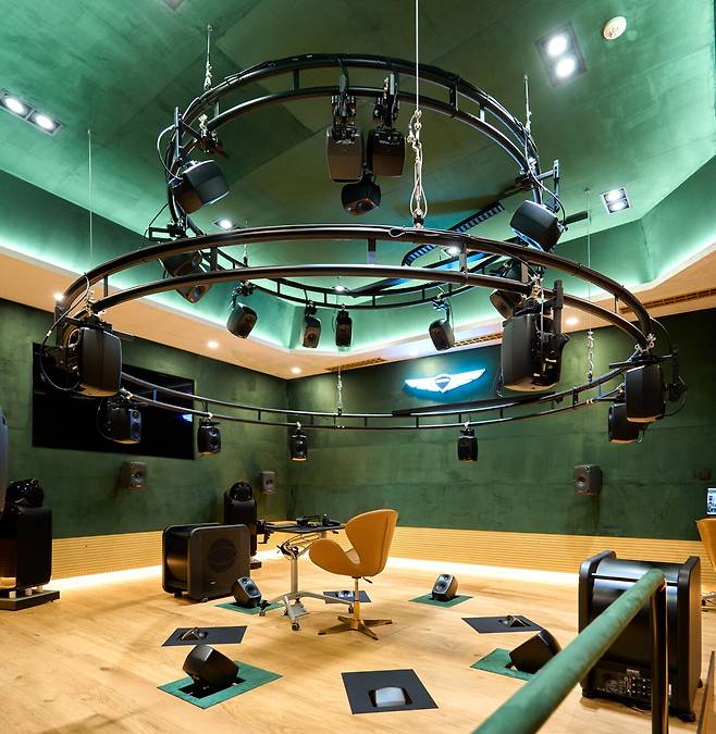 NVH동 몰입음향 스튜디오 모습