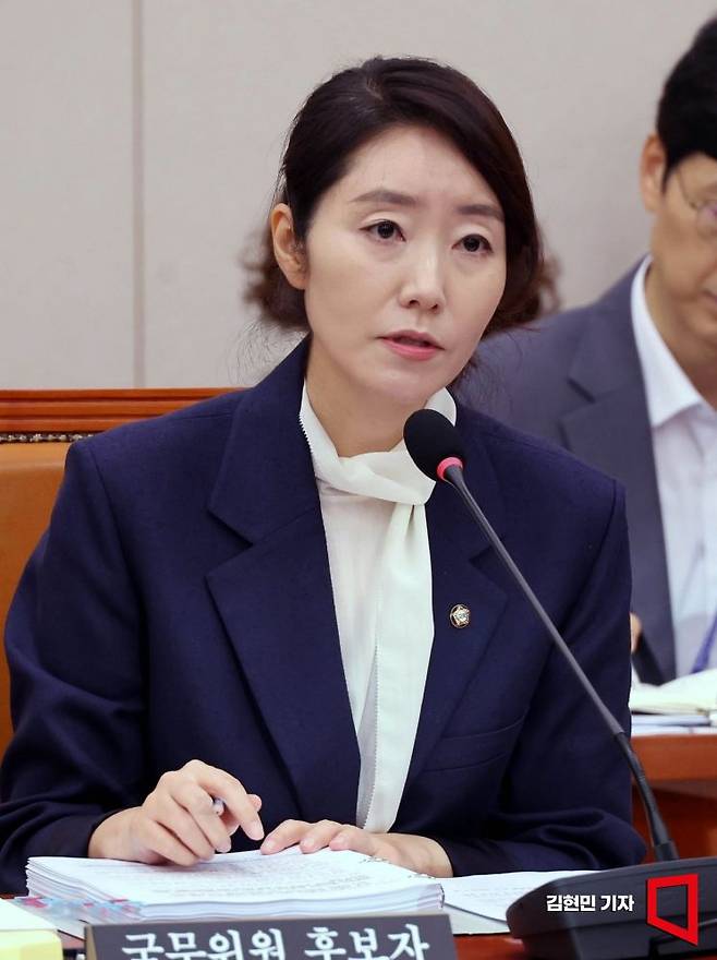 지난 14일 강선우 당시 여성가족부 장관 후보자가 국회 여성가족위원회에서 열린 인사청문회에서 발언하고 있다. 김현민 기자