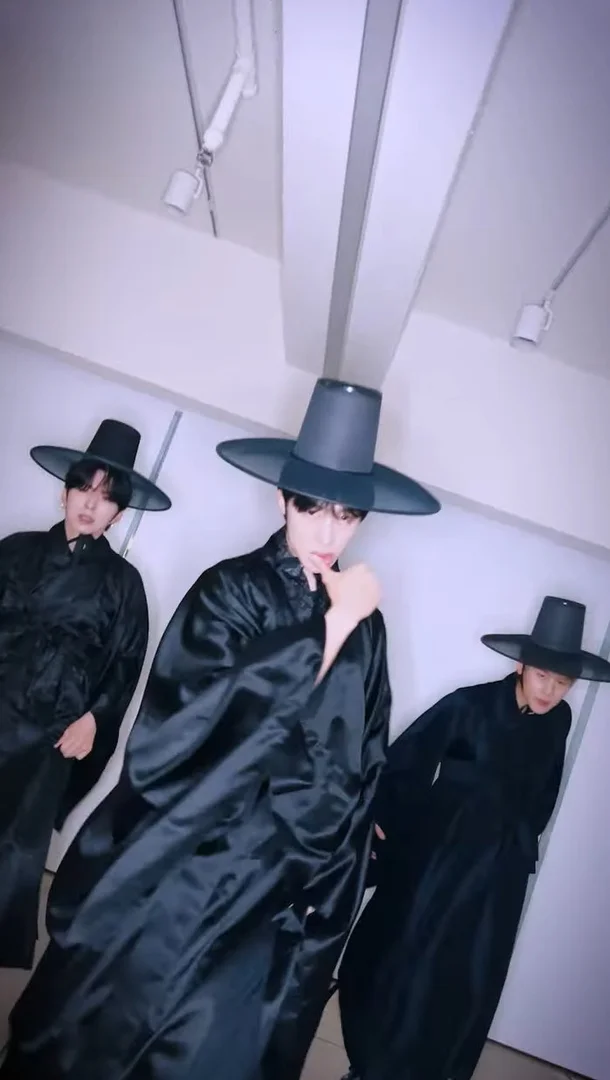 몬스타엑스 기현, 형원, 주헌이 ‘유어 아이돌’ 챌린지를 선보였다. 공식 SNS