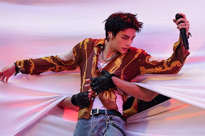 스트레이 키즈 런던 공연 현진 이미지_ESCAPE 무대에 몰두한 현진/사진제공=JYP엔터테인먼트