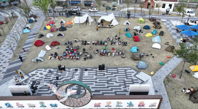 ▲ ‘2025 태백 in 발원지 백패킹 페스티벌’이 오는 26일부터 27일까지 2일간 통리 탄탄파크 일원에서 200여명이 참가한 가운데 진행된다. 지난해 오로라파크에서 열린 ‘태백 in 통리 백패킹’ 모습.