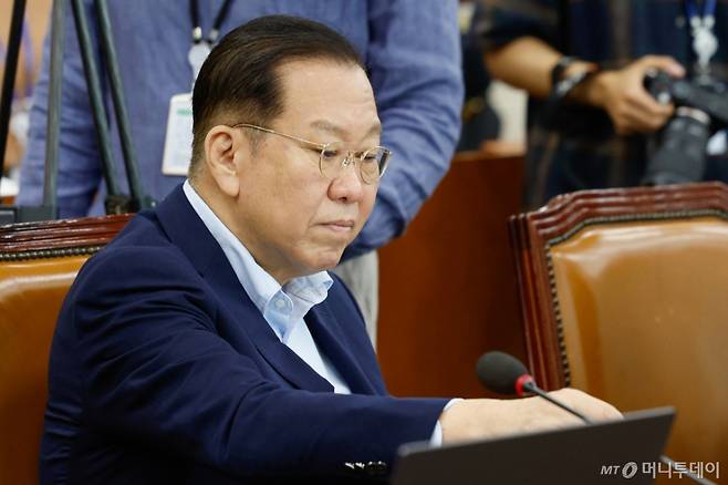 권영세 국민의힘 의원이 9일 오전 서울 여의도 국회에서 열린 제427회국회(임시회) 기획재정위원회 제1차 전체회의에 자리하고 있다. 2025.7.9/뉴스1 Copyright (C) 뉴스1. All rights reserved. 무단 전재 및 재배포, AI학습 이용 금지.